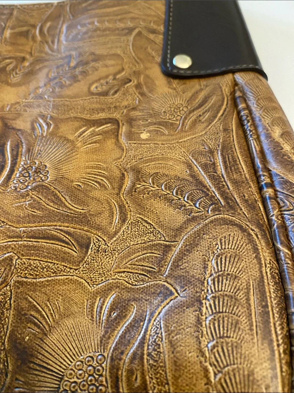 Vintage Nine West Tooled faux Leather Shoulder Bag with dark brown Accents